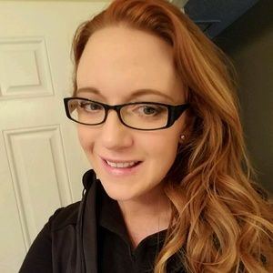 Meet your Posher, Hilary